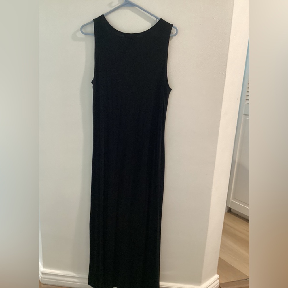 Elegant Black Sleeveless Dress